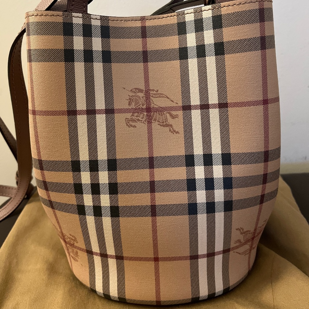 Burberry bucket bag Small Lorne